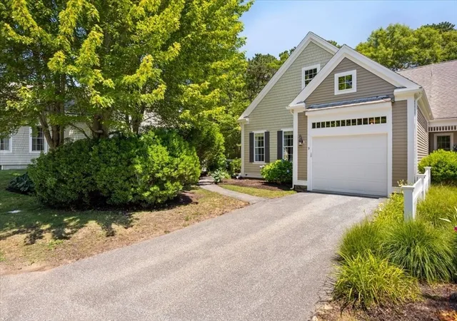 3rd image of 9 Blue Meadow Ct #9, Buzzards Bay, MA 02532 | MLS# 73552893