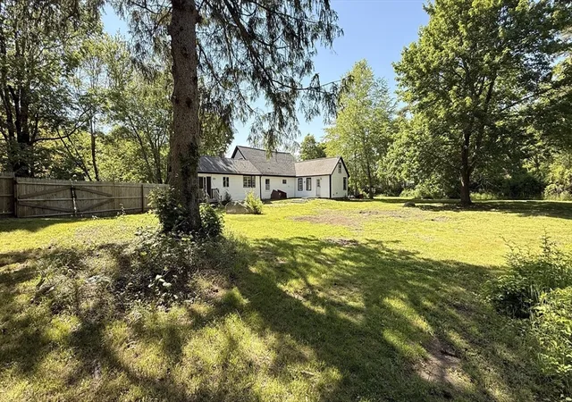 2nd image of 36 Spruce St, Middleboro, MA 02346 | MLS# 73546028