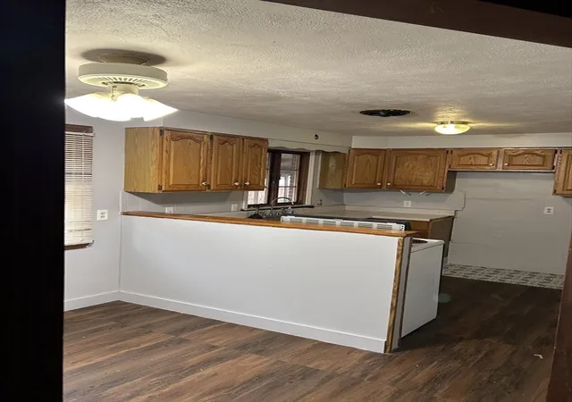 Photo 2 of Sale Pending at 282 Is Pond Rd, Springfield, MA 01118 | MLS# 73551692 | Listing updated on 2026-08-26