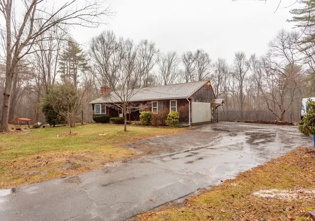 2nd image of 286 S Worcester St, Norton, MA 02766 | MLS# 73495039