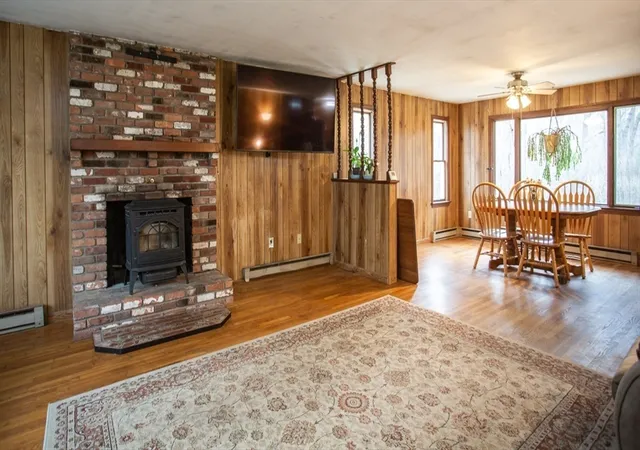4th image of 286 S Worcester St, Norton, MA 02766 | MLS# 73495039