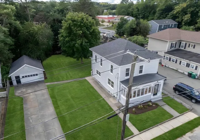 Photo 4 of Single family home for sale at 43 Laurel St, Clinton, MA 01510 | MLS# 73568810 | Listing updated on 2026-09-19