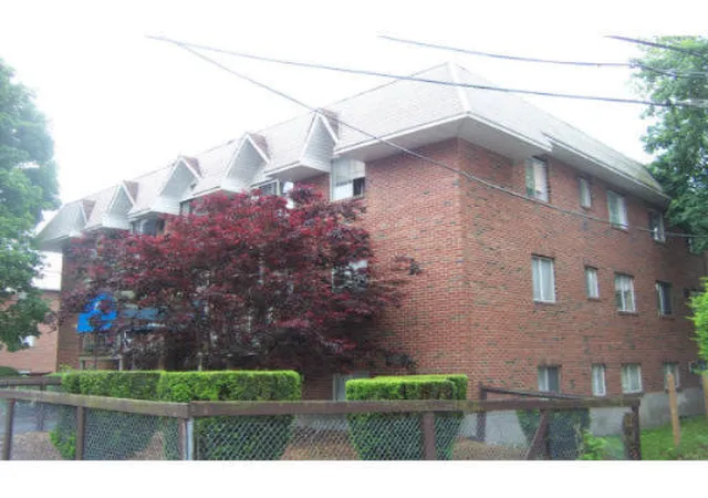 Condo for sale at 27 Gordon St #208, Framingham, MA 01702 | MLS# 70403209 | Listing updated on 2025-04-01