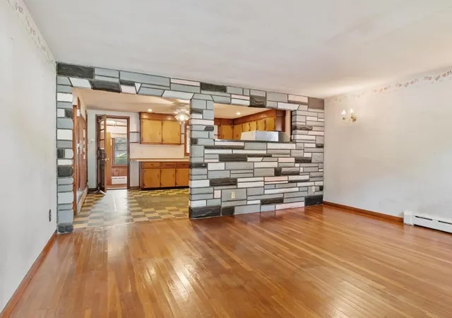 5th image of 16 Hobson St, Leominster, MA 01453 | MLS# 73553906