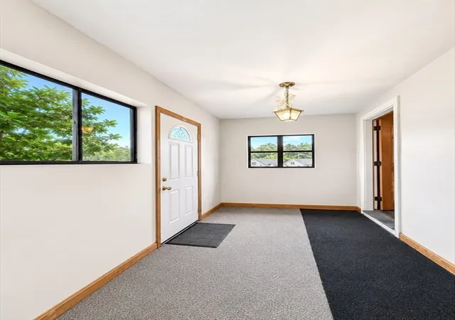 4th image of 434 Hamilton, Worcester, MA 01604 | MLS# 73567871