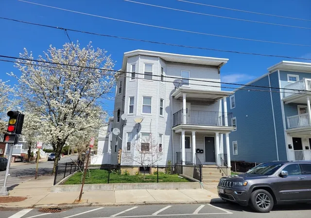 Homes for sale in Everett, MA | 21 Bryant St, Everett, MA 02149 | MLS# 73505560