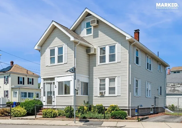 39th image of 354 Lynn St, Malden, MA 02148 | MLS# 73556231