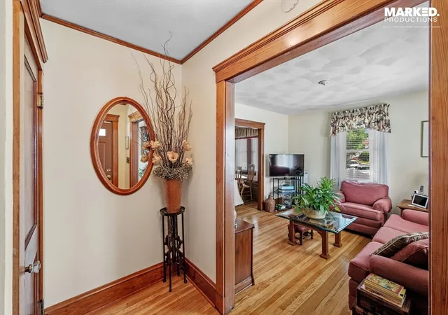 3rd image of 354 Lynn St, Malden, MA 02148 | MLS# 73556231