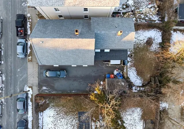 5th image of 12 Reynolds St, New Bedford, MA 02740 | MLS# 73471670