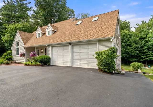 Photo 3 of Sale Pending at 359 Holly Rd, Marshfield, MA 02050 | MLS# 73559034 | Listing updated on 2026-09-08