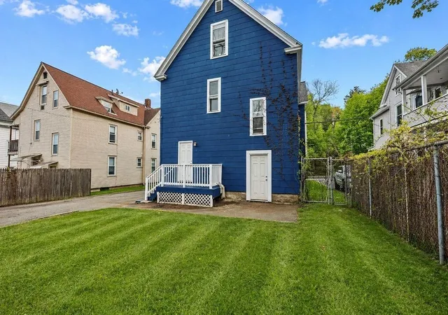 Homes for sale in Holyoke, MA | 85-87 Hitchcock St, Holyoke, MA 01040 | MLS# 73509800