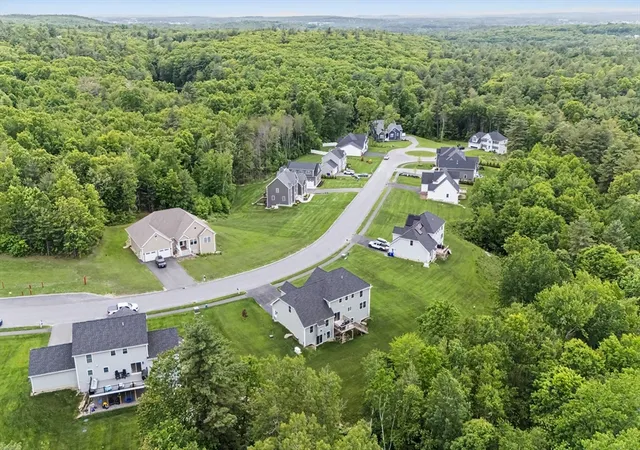 35th image of 265 Standish Ln, Hudson, NH 03051 | MLS# 73535115