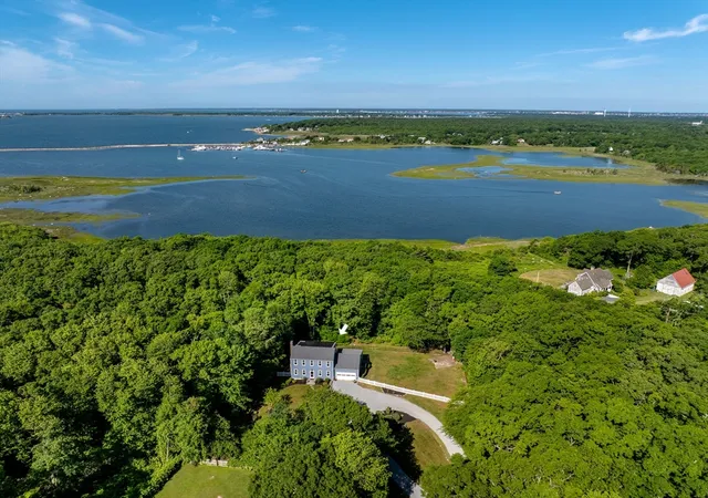 1st image of 3 Barrett Dr, Mattapoisett, MA 02739 | MLS# 73538609