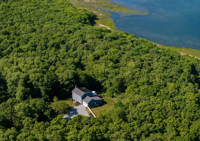 4th image of 3 Barrett Dr, Mattapoisett, MA 02739 | MLS# 73538609