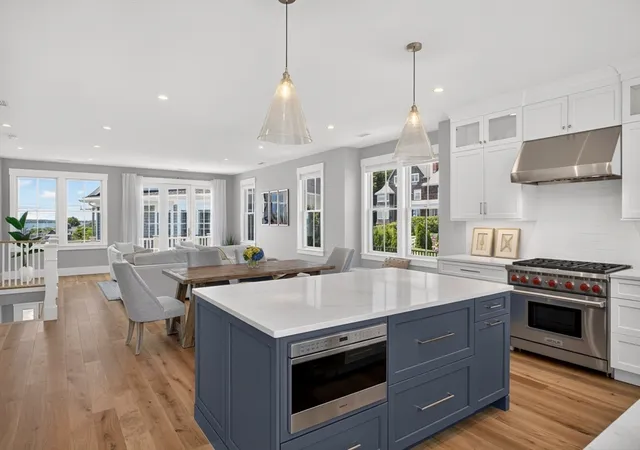 3rd image of 533 Woods Hole Rd #D101, Woods Hole, MA 02543 | MLS# 73555715