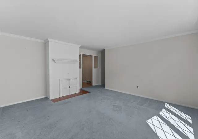 Photo 4 of Sale Pending at 48 Washington St, Shrewsbury, MA 01545 | MLS# 73568543 | Listing updated on 2026-09-15