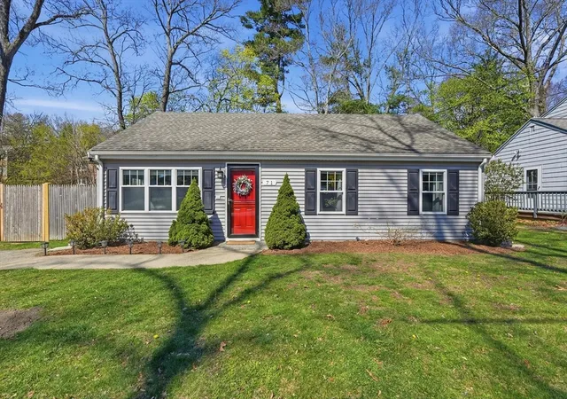 Homes for sale in Canton, MA | 71 Highland Street, Canton, MA 02021 | MLS# 73509122