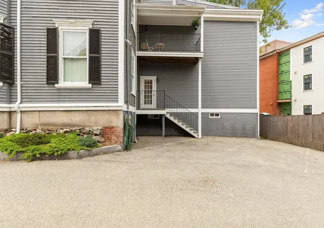 2nd image of 110 High St, Newburyport, MA 01950
