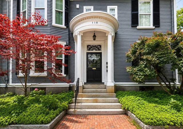 2nd image of 110 High St #3, Newburyport, MA 01950 | MLS# 73532946