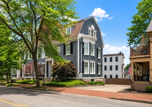 3rd image of 110 High St #3, Newburyport, MA 01950 | MLS# 73532946