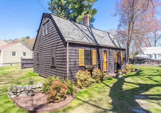 Homes for sale in Natick, MA | 4 Gibbs St, Natick, MA 01760 | MLS# 73510891