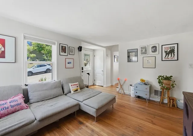 5th image of 29 Magee Street, Hyde Park, MA 02136 | MLS# 73549872