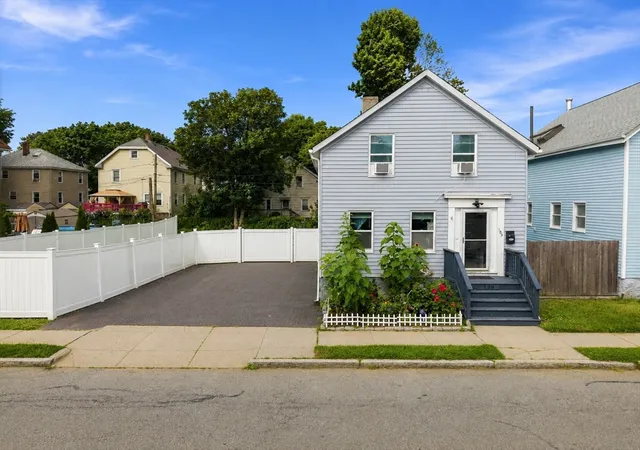 1st image of 189 Park, New Bedford, MA 02740 | MLS# 73565432
