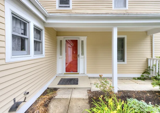 Homes for sale in Auburn, MA | 5 Pioneer Lane #1, Auburn, MA 01501 | MLS# 73545825