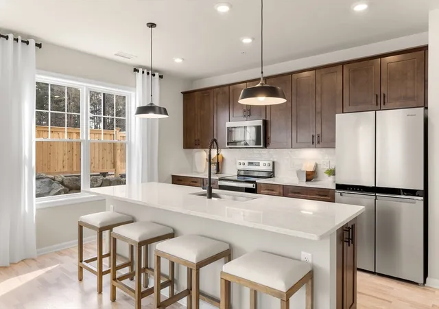1st image of 399 Neponset #106, Canton, MA 02021 | MLS# 73454946