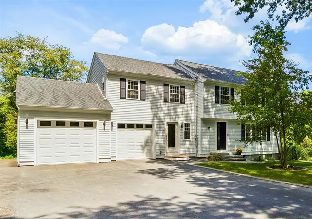 2nd image of 27 Maple St, Carlisle, MA 01741 | MLS# 73565380