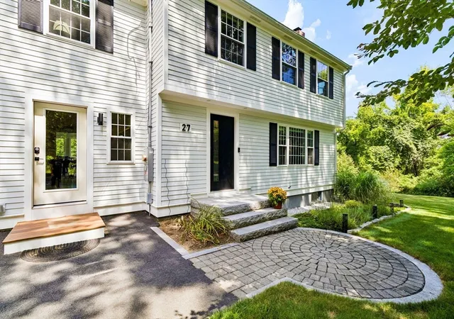4th image of 27 Maple St, Carlisle, MA 01741 | MLS# 73565380