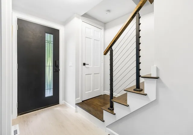 5th image of 27 Maple St, Carlisle, MA 01741 | MLS# 73565380
