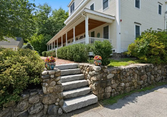 1st image of 10 Friend Ct #3, Wenham, MA 01984 | MLS# 73549618