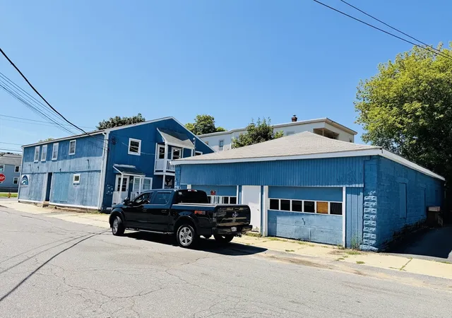 Photo 3 of Multi family home for sale at 264 Mechanic St, Leominster, MA 01453 | MLS# 73566244 | Listing updated on 2026-08-25