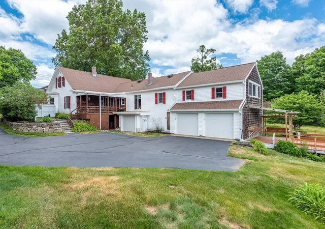 Homes for sale in Amherst, MA | 1450 S East St, Amherst, MA 01002 | MLS# 73540139