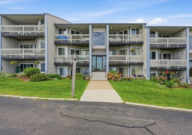 1st image of 1185 Nantasket Ave #5, Hull, MA 02045 | MLS# 73560207