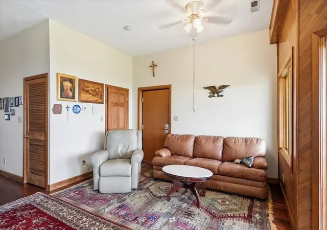 3rd image of 1185 Nantasket Ave #5, Hull, MA 02045 | MLS# 73560207