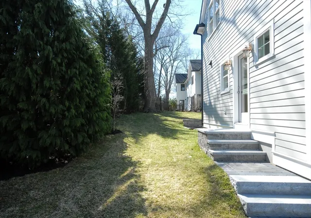 41st image of 32 Hickory Cliff Rd, Newton, MA 02464 | MLS# 73568025