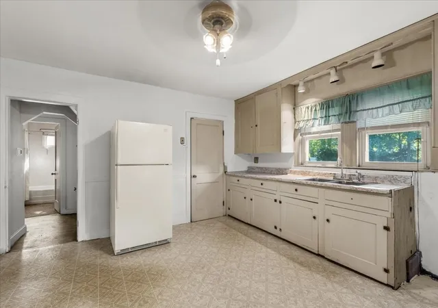 Photo 4 of Sale Pending at 351 Pearl St, Braintree, MA 02184 | MLS# 73570341 | Listing updated on 2026-09-23