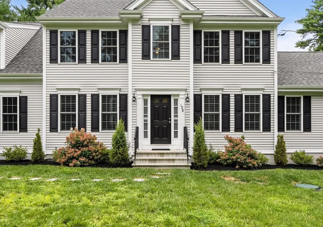 5th image of 128 Thomas St, Middleboro, MA 02346 | MLS# 73565999