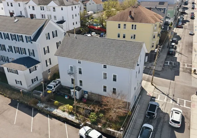 Listing Photo 3 - Condo for sale in building located at 430 William St, Fall River, MA 02721