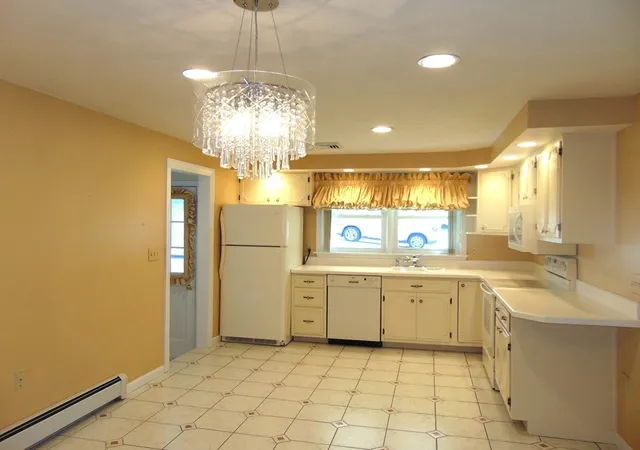 2nd image of 225 Reingold Ave, Fitchburg, MA 01420 | MLS# 73566231