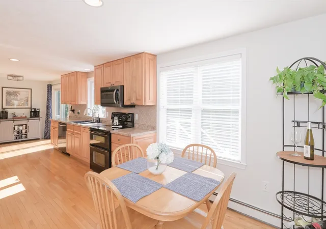 Homes for sale in Uxbridge, MA | 6 Chamberlain Road, Uxbridge, MA 01569 | MLS# 73522528