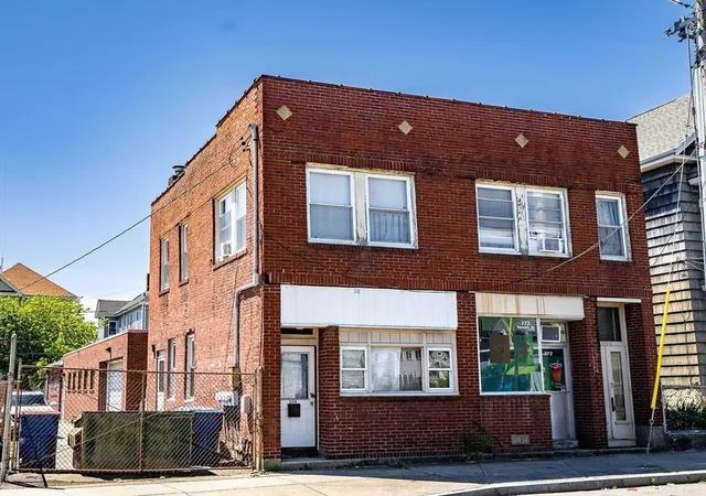 3rd image of 272 Sawyer St, New Bedford, MA 02746 | MLS# 73472333