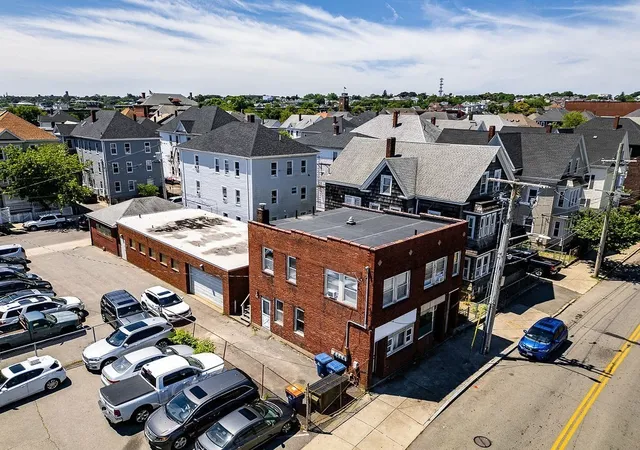 4th image of 272 Sawyer St, New Bedford, MA 02746 | MLS# 73472333