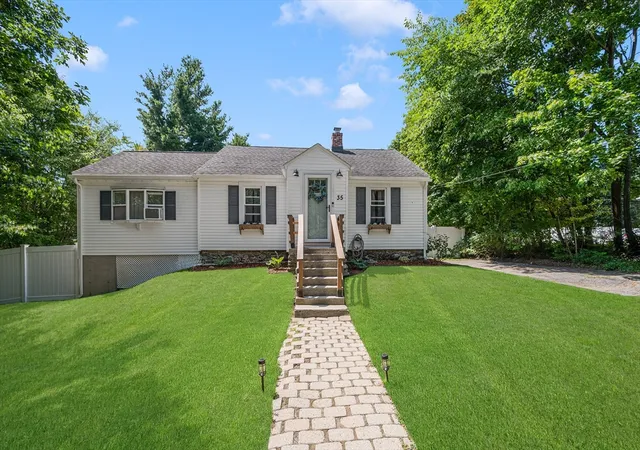 1st image of 35 Carter Rd, Worcester, MA 01609 | MLS# 73557197