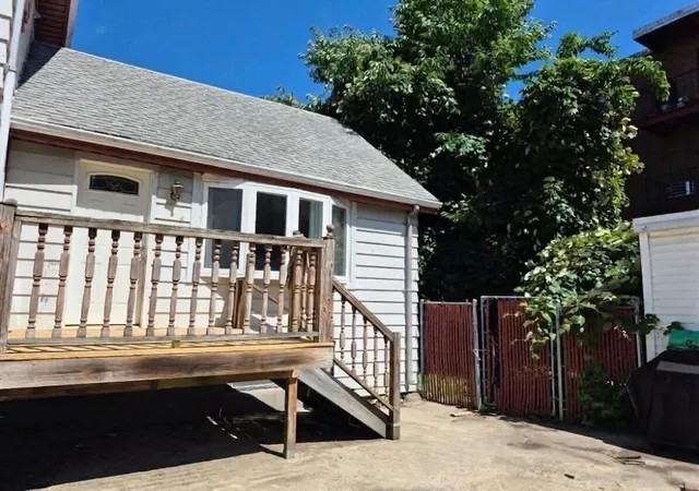 4th image of 36-38 Wentworth St, Malden, MA 02148 | MLS# 73553215