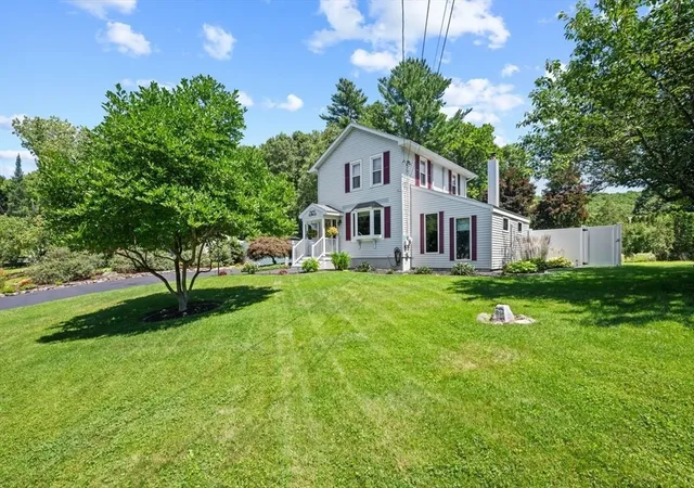 Photo 3 of Sale Pending at 33 Scenic Ave, Webster, MA 01570 | MLS# 73560334 | Listing updated on 2026-08-26