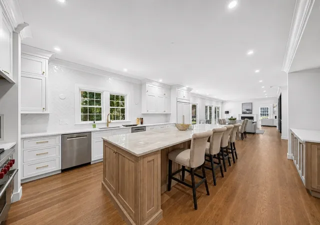 2nd image of 11 Viking Road, Winchester, MA 01890 | MLS# 73556474