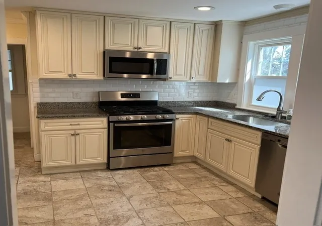 3rd image of 71 Palfrey St, Watertown, MA 02471